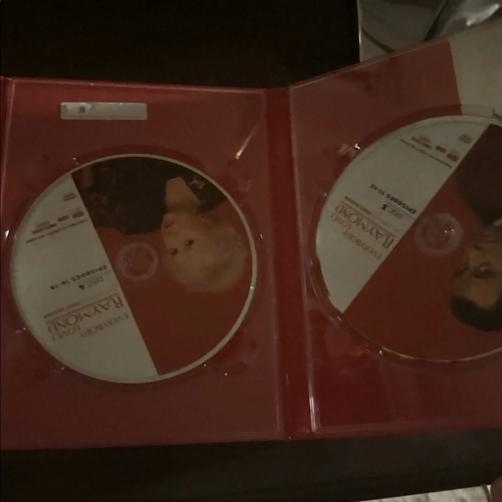 Everybody Loves Raymond DVD Set Season 1 5 CDs + Bonus Material